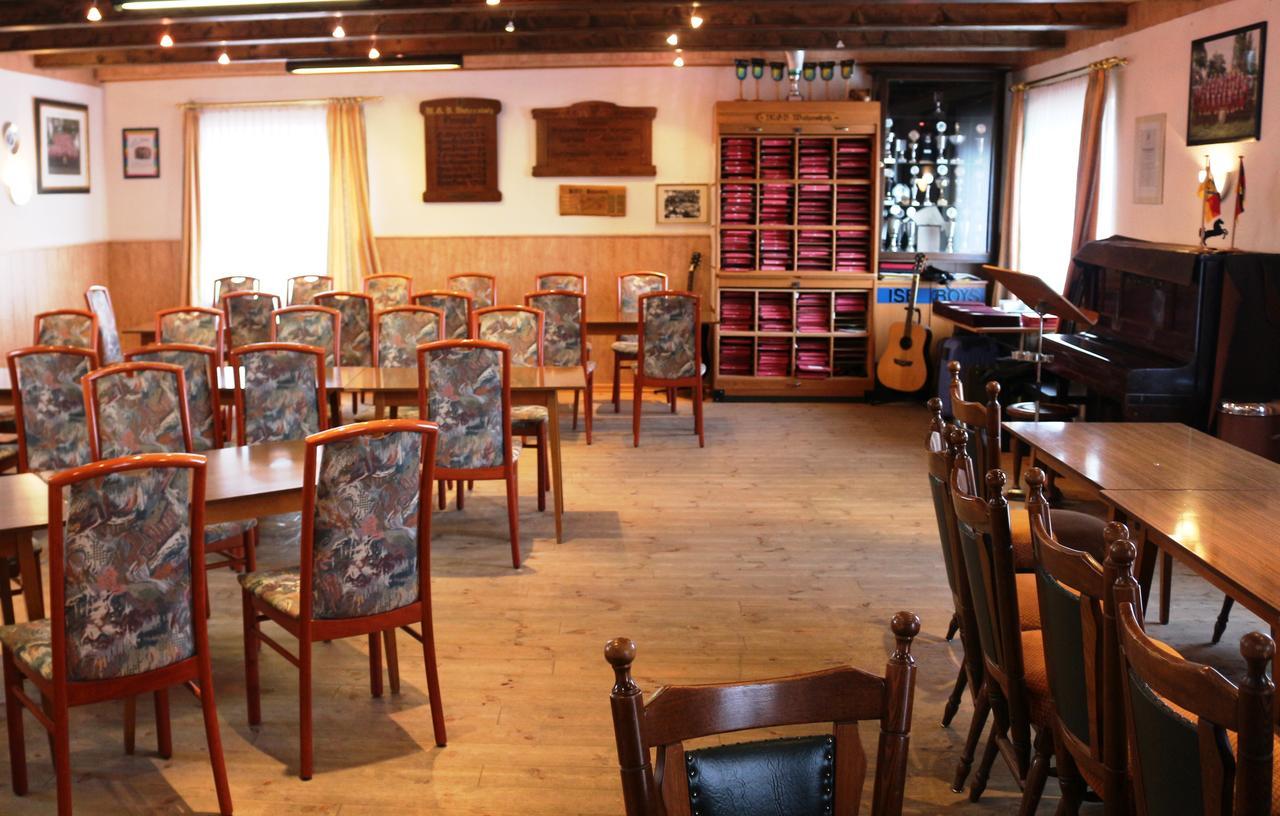 Landgasthof Schoenecke Wahrenholz ภายนอก รูปภาพ